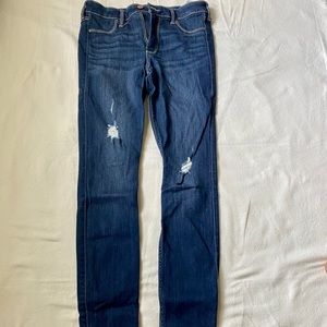 Hollister dark wash jeans!